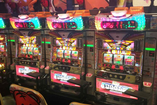 �d���A��ɃX���b�g�ŏ��ׂ̓X�I�сE�@��I���E��I�сE�����������